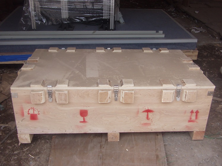 卡扣包裝箱的優點是方便客戶裝卸貨物，可以仿佛循環使用，降低客戶包裝成本，深受信任